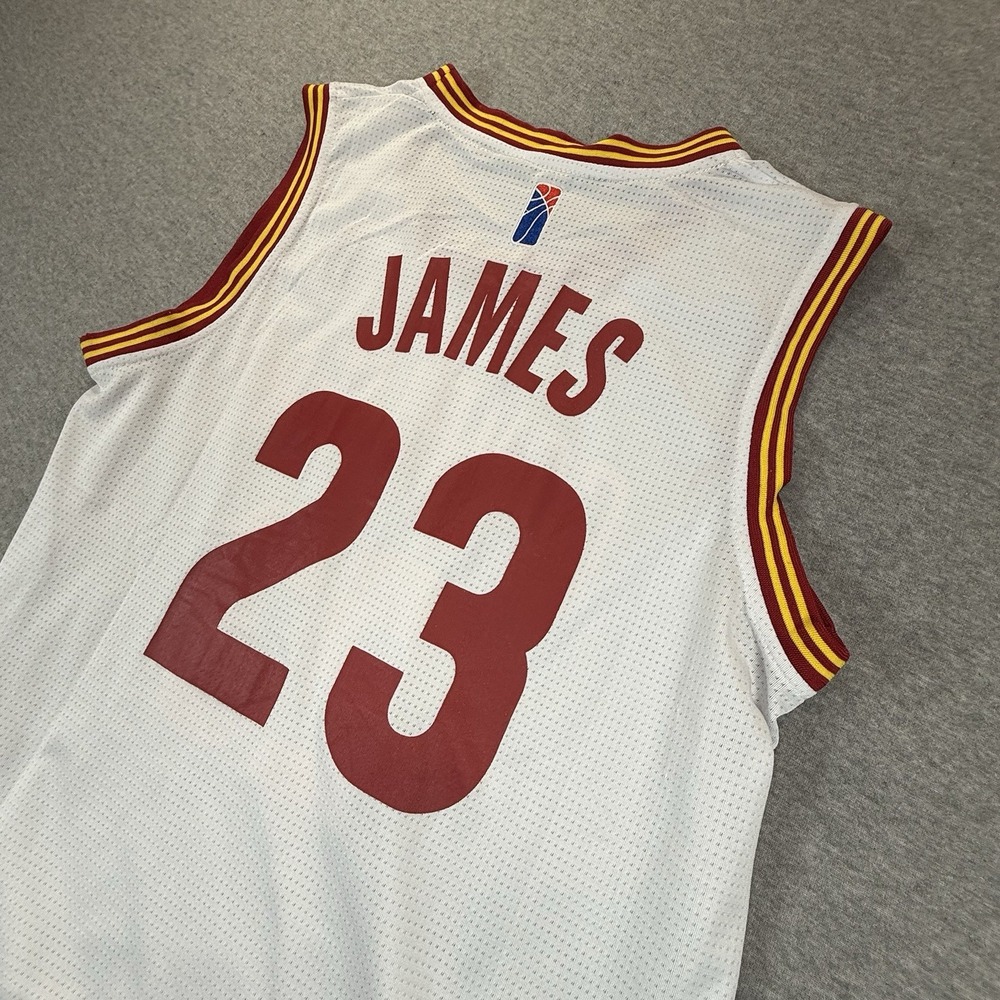 Vintage Cleveland Cavaliers #23 NBA Jersey ZURI Men’s Medium LeBron Era 2003-10